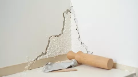 jak naprawić narożnik ściany