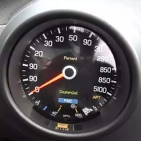 Jak naprawić okno które wypadło z dolnego zawiasu