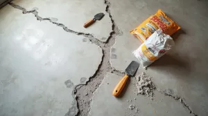 jak naprawić podłogę betonową