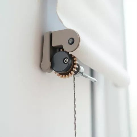 Jak naprawić roletę wewnętrzną